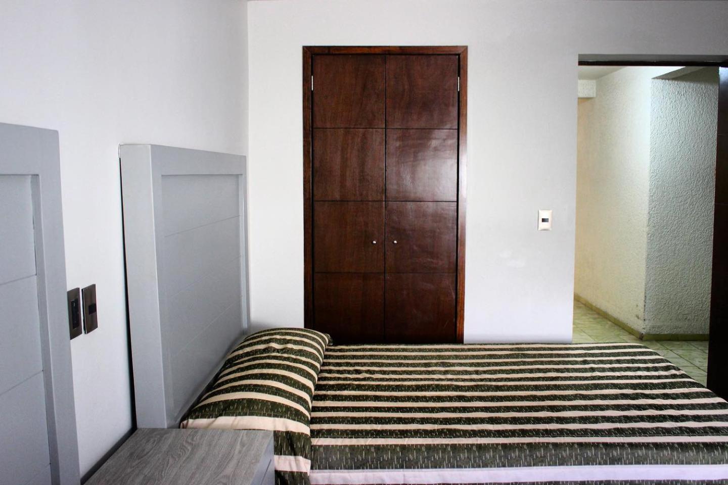 Hotel Colon Express Гвадалахара Экстерьер фото
