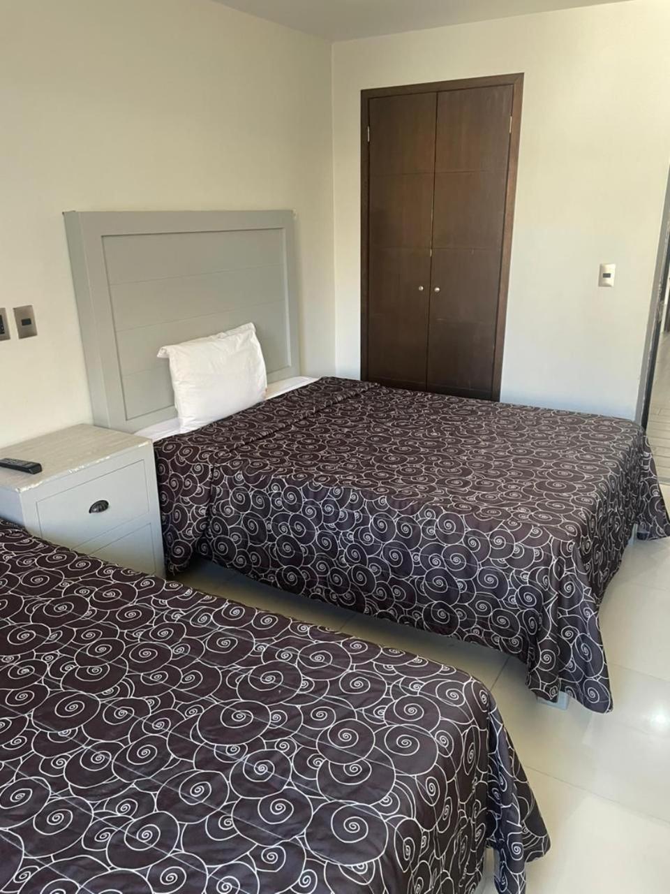 Hotel Colon Express Гвадалахара Экстерьер фото